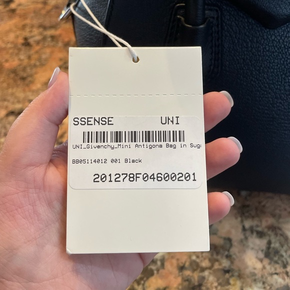 PRICE FIRM! Givenchy Mini Antigona Black Grained Leather - Picture 8 of 9